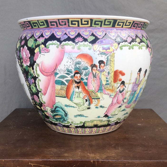 LARGE CHINESE PLANTER WITH PEOPLE - NO STAND