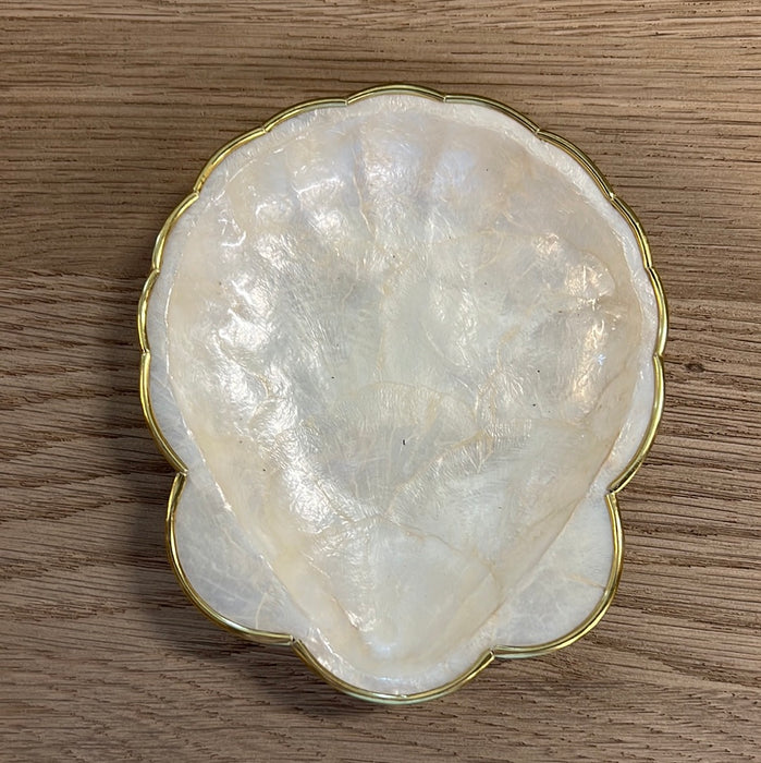 SHELL CATCH ALL DISH