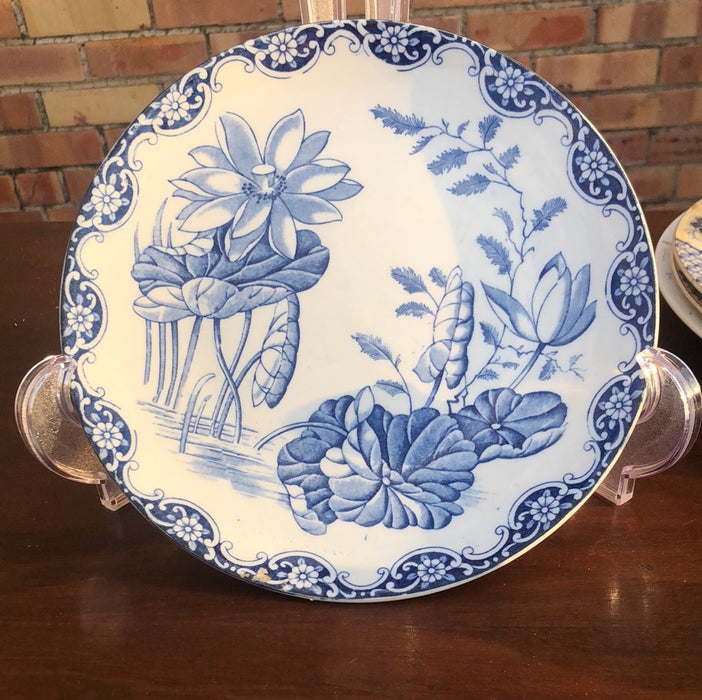 STANLEY POTTER BLUE AND WHITE LILY PLATE