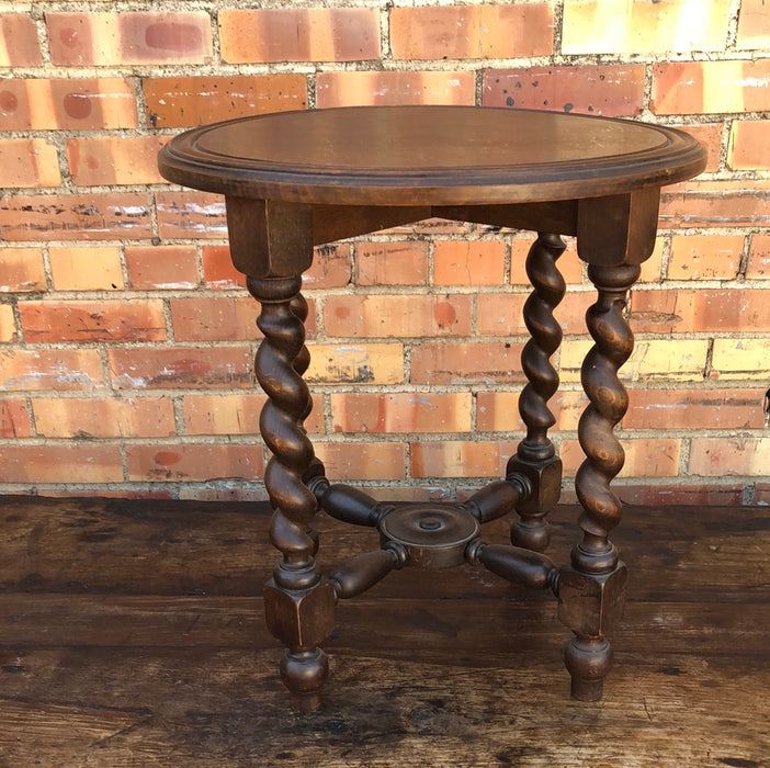 ROUND BEECH SMALL BARLEY TWIST TABORET