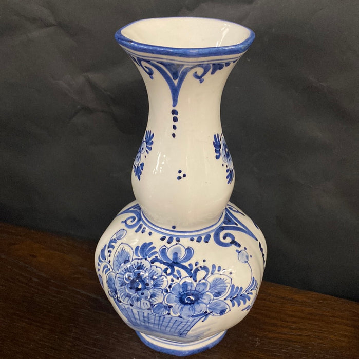 PAIR OF DELFT BULBOUS FLORAL BASKET VASES