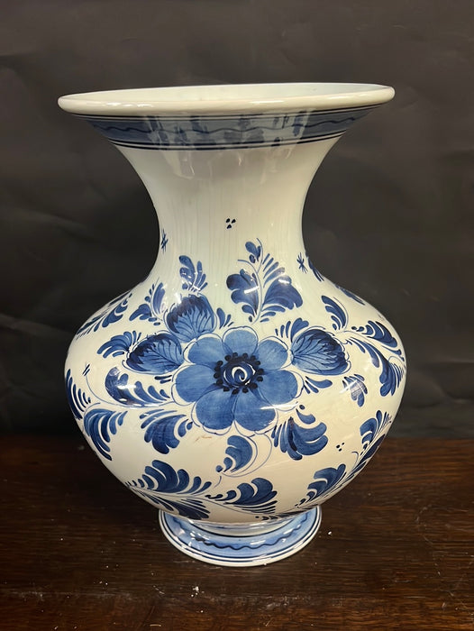 SINGLE DELFT LARGE FLARED VASE -AS IS