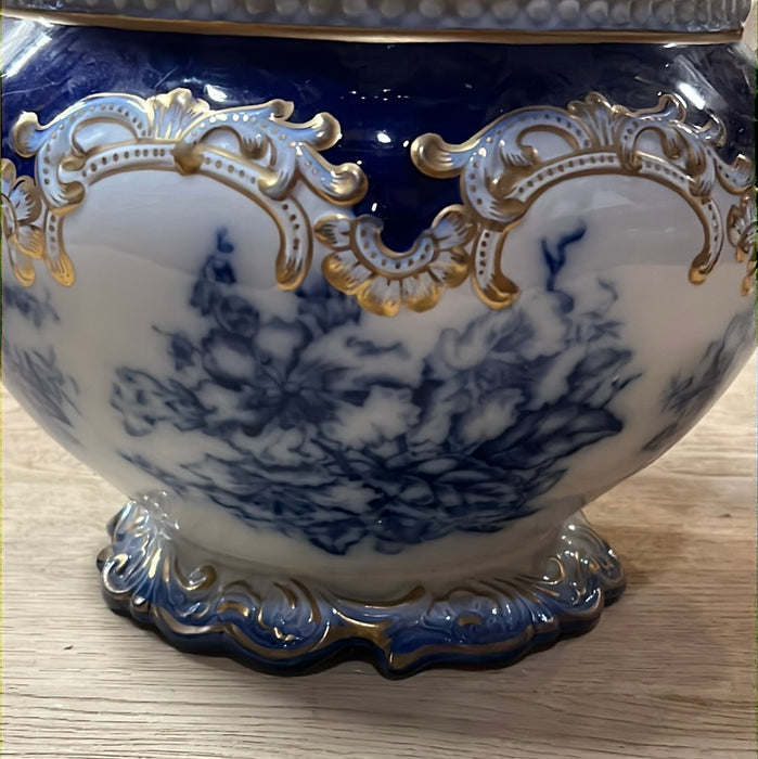 BLUE AND WHITE PORCELAIN LOW JARDINIERE