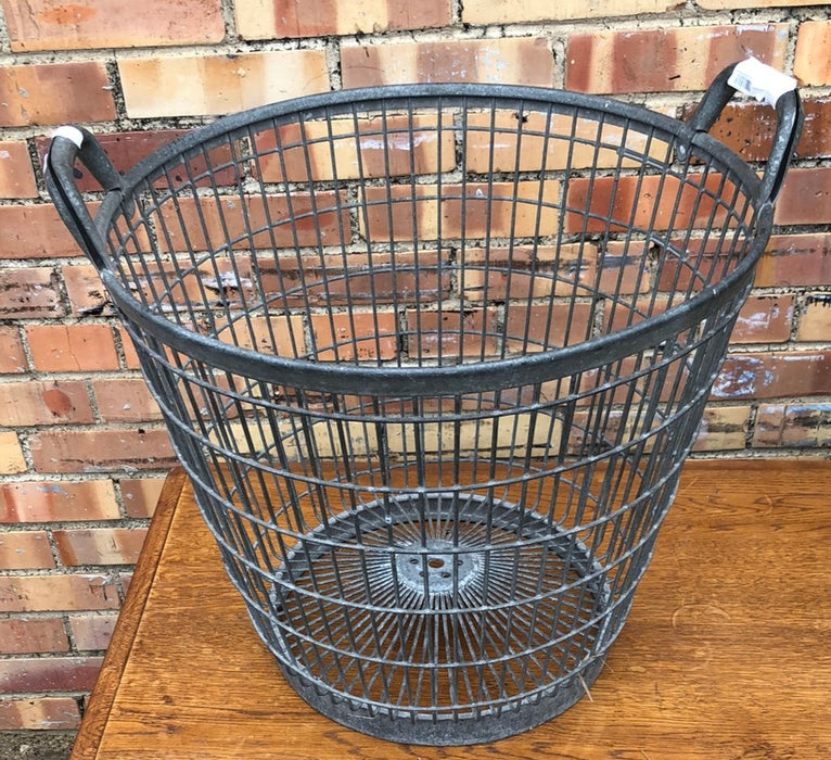 METAL MUSSEL BASKET