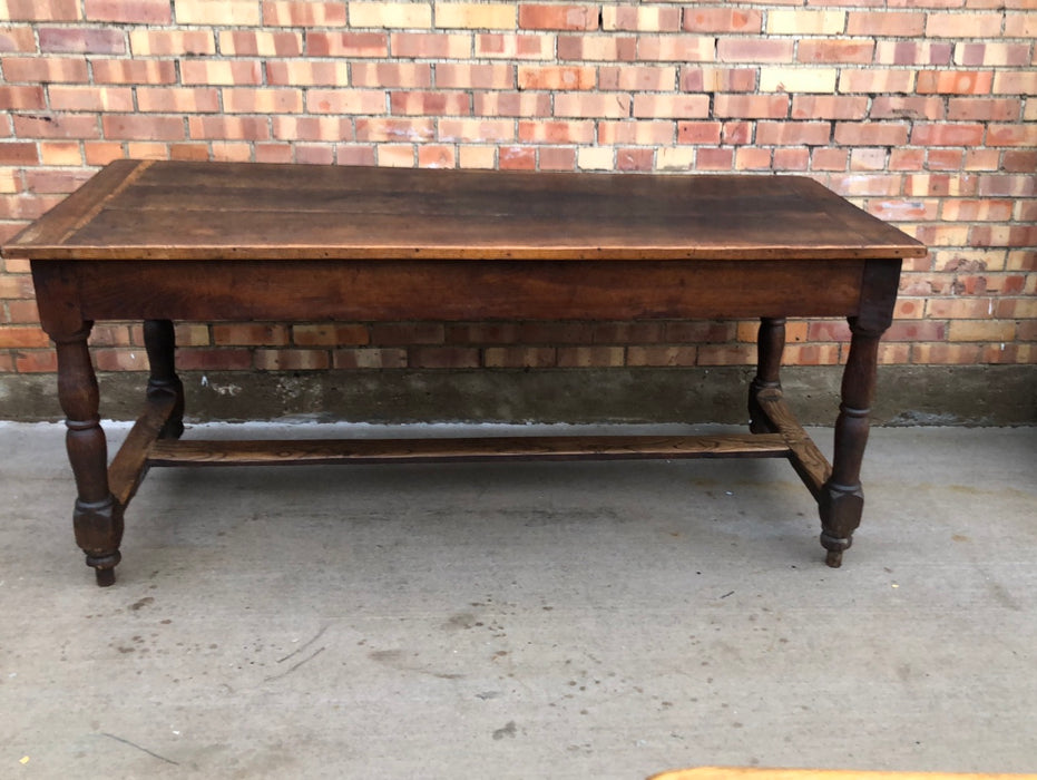 18TH CENTURY OAK FARM TABLE WITH DRAWERS IN EACH END