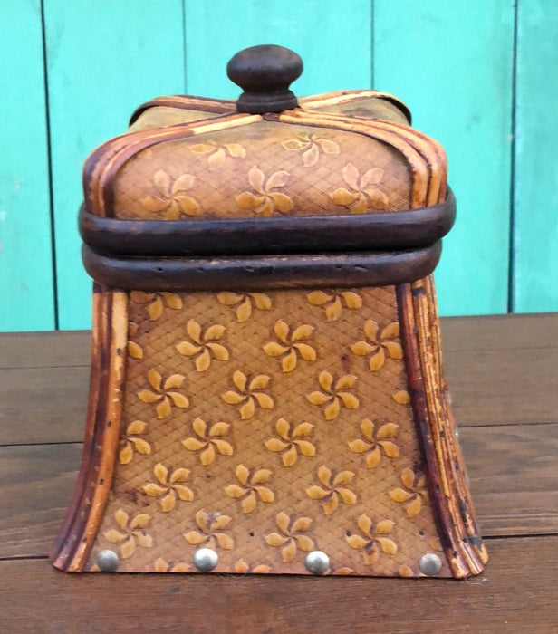 WOOD AND RATTAN FLARED BASE BOX WITH FINIAL