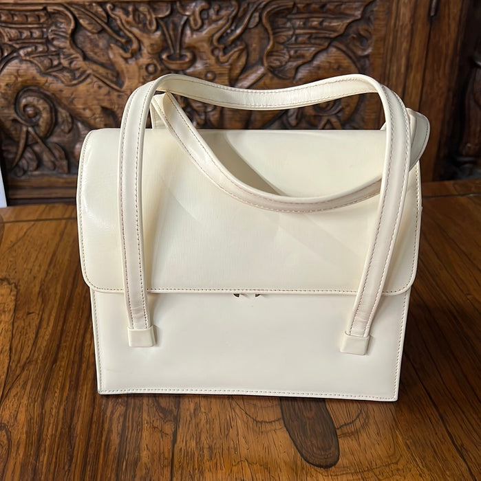 CREAM SWAN GIRL BOX PURSE