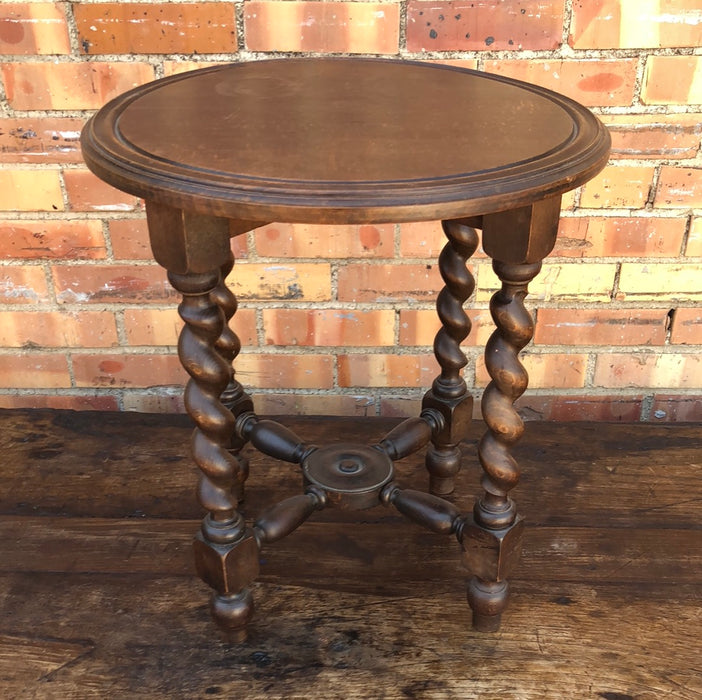 ROUND BEECH SMALL BARLEY TWIST TABORET