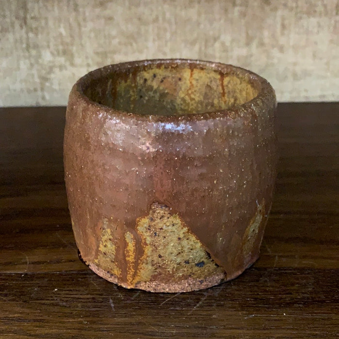 SMALL CLAY BROWN STUDIO POTTERY VESSEL