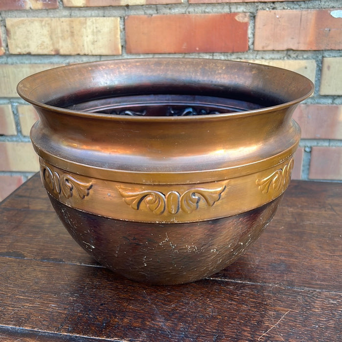 EMBOSSED SMALL JARDINIERE