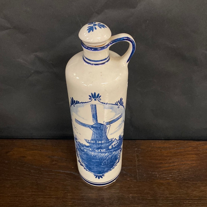 SMALL CYLINDER JUG WITH WINDMILL