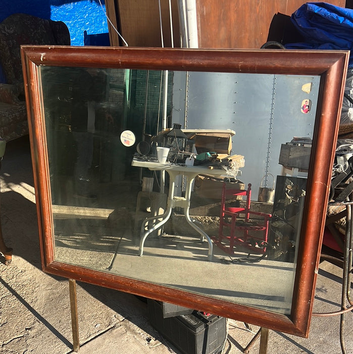 RECTANGULAR MIRROR IN WOODEN FRAME