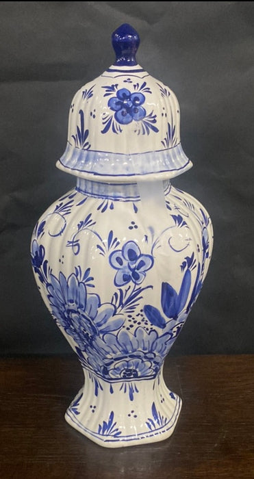 FLARED BASE FLORAL DELFT URN