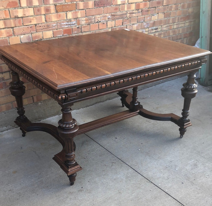 HENRI II SOLID WALNUT DINING TABLE