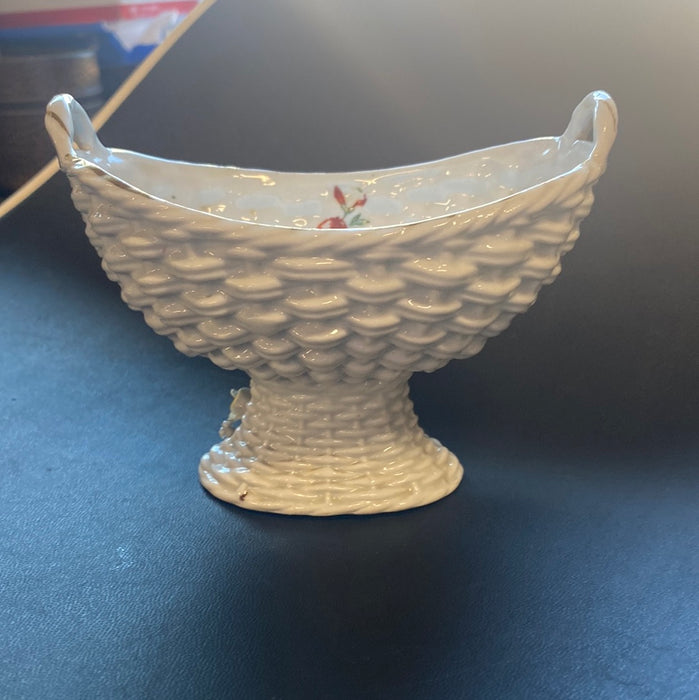 DOUBLE HANDLED FLORAL CERAMIC BASKET