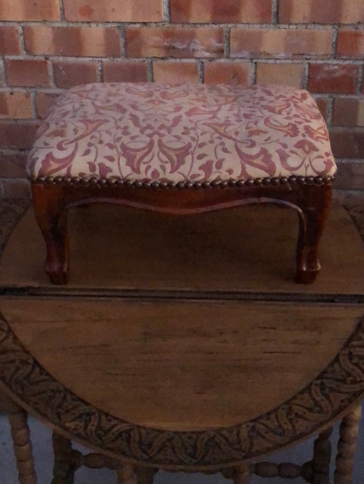 OAK FOOTSTOOL WITH UPHOLSTERY