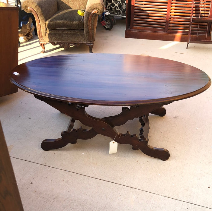 LARGE OVAL COFFEE TABLE WITH X FORM BASE