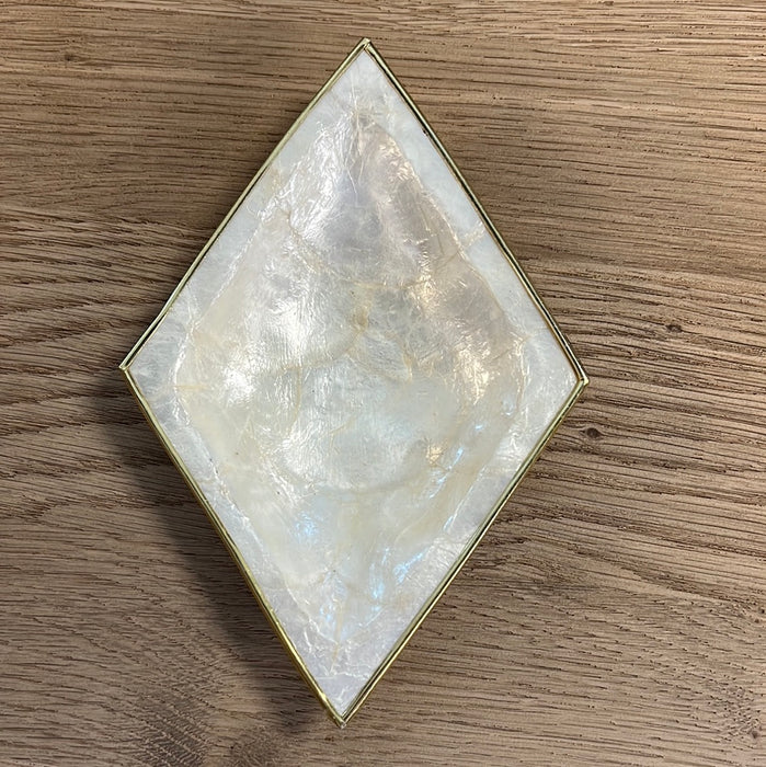 DIAMOND SHAPED SHELL CATCH ALL DISH