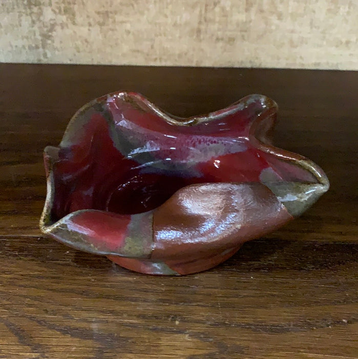 PINK AND GREEN GLAZED POTTERY CATCH ALL DISH