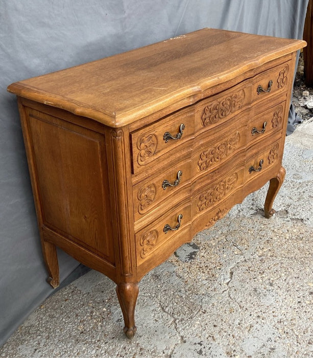 LOUIS XV LIGHT OAK 3-DRAWER COMMODE