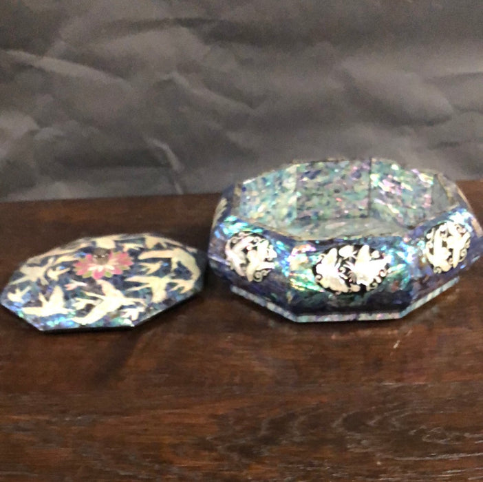 COLORFUL ACRYLIC SHAPED BOX