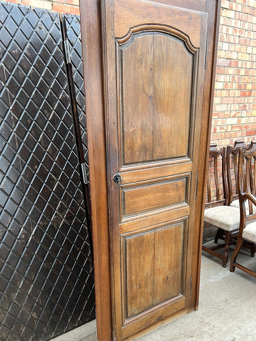 NORMANDY OAK CORNER CABINET