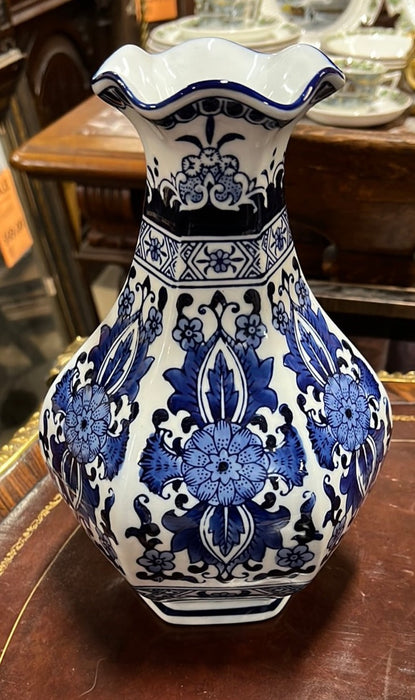 BLUE AND WHITE ASIAN SMALL FLARED VASE