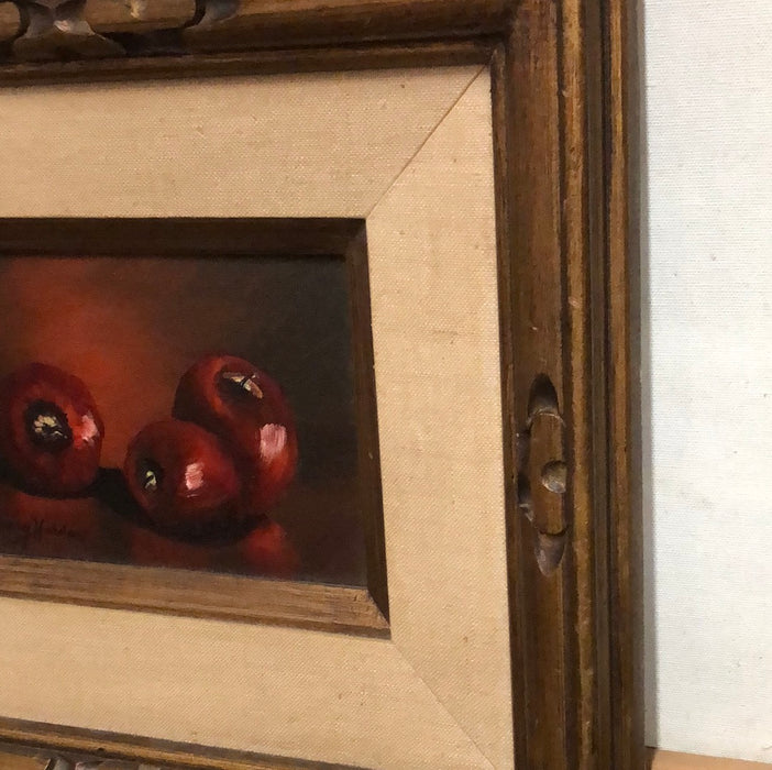 SMALL VINTAGE FRAMED OIL PAINTING OF APPLES