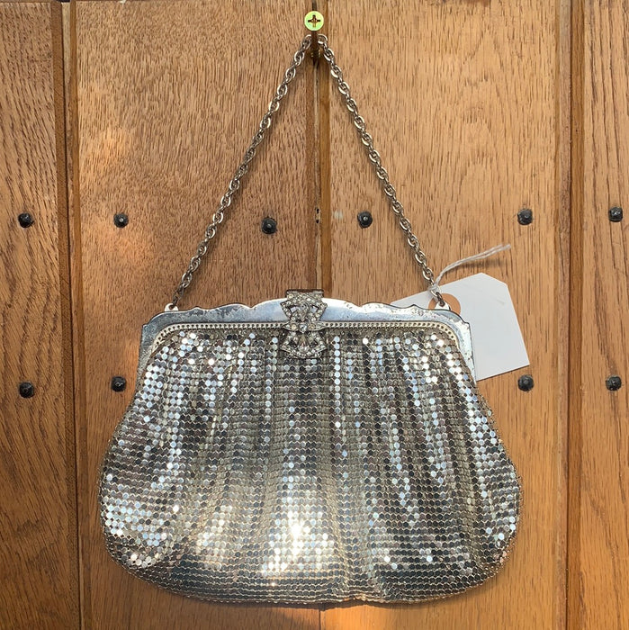 SILVER CHAINMAIL PURSE WITH BLING CLASP
