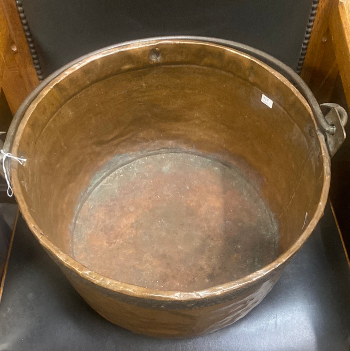 LARGE IRON BAND HAMMERED COPPER POT