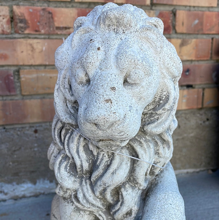 PAIR OF SMALL CONCRETE LIONS