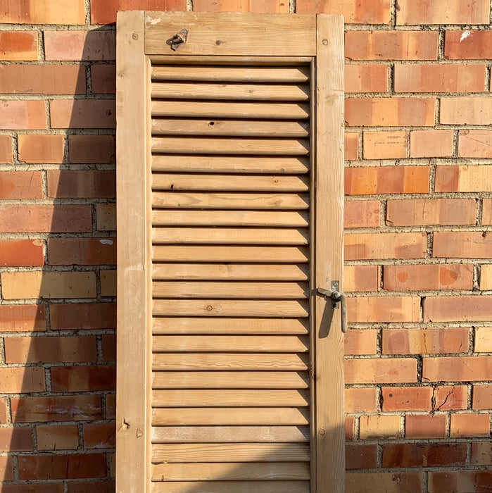 SINGLE RAW PINE SHUTTER