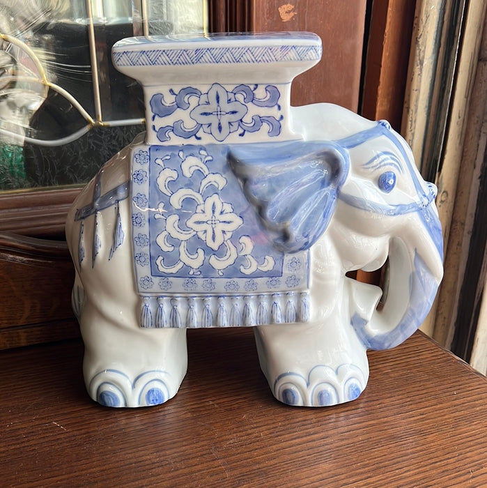 SMALL BLUE AND WHITE ELEPHANT PLANT STAND