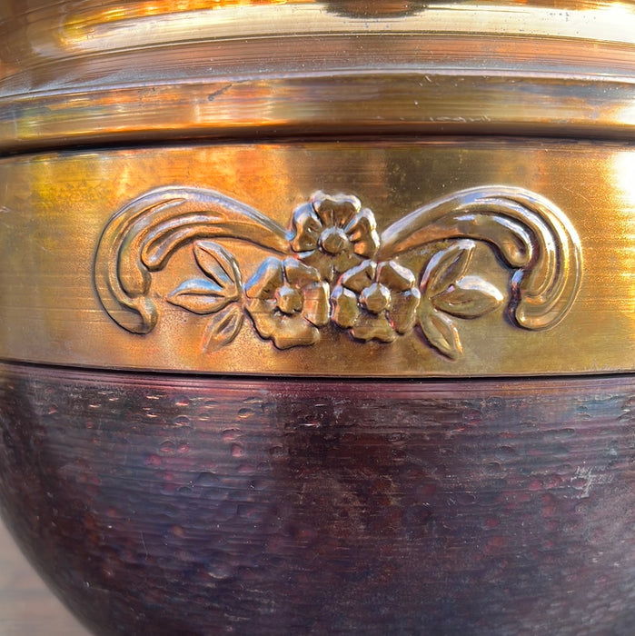 EMBOSSED LARGE JARDINIERE