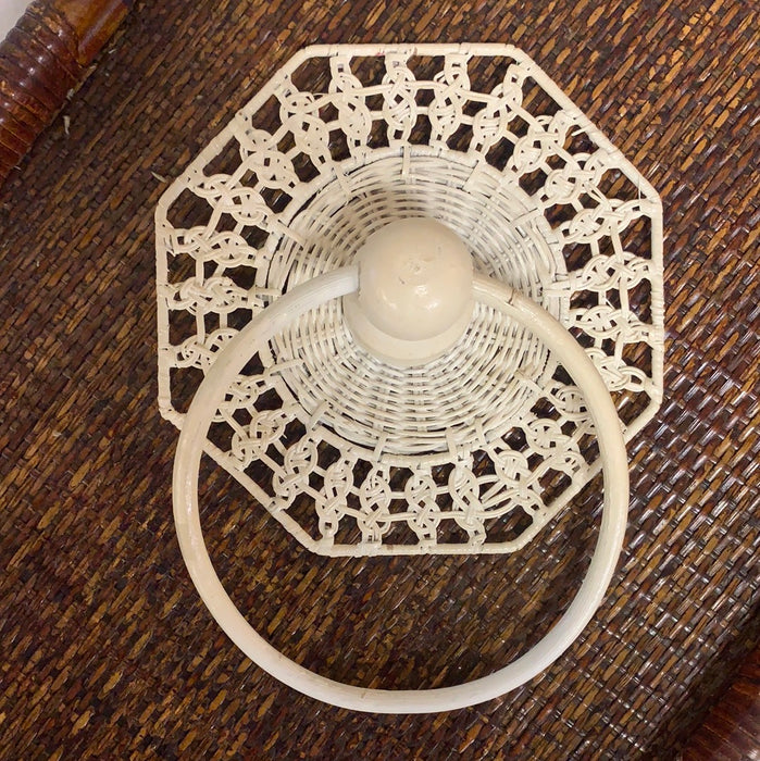 WHITE WICKER TOWEL HOLDER