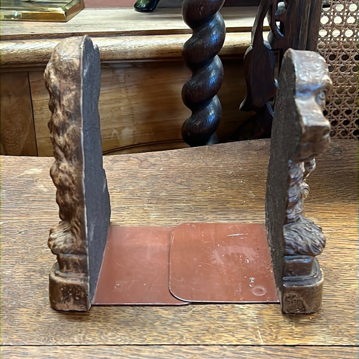 PAIR OF SYROCCO WOOD SPANIEL BOOKENDS