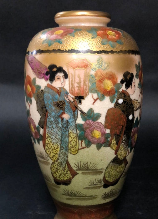 SATSUMA MEDIUM LADY VASE