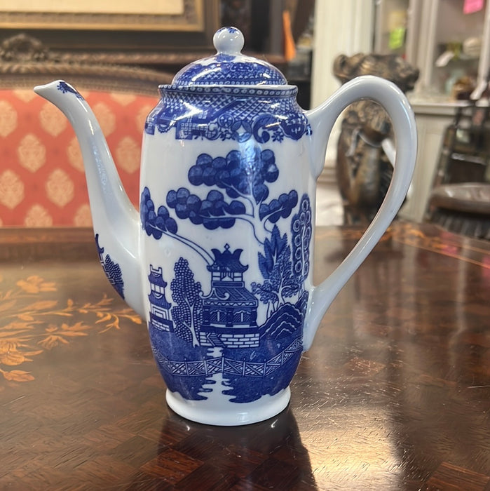 SLENDER BLUE WILLOW TEA POT