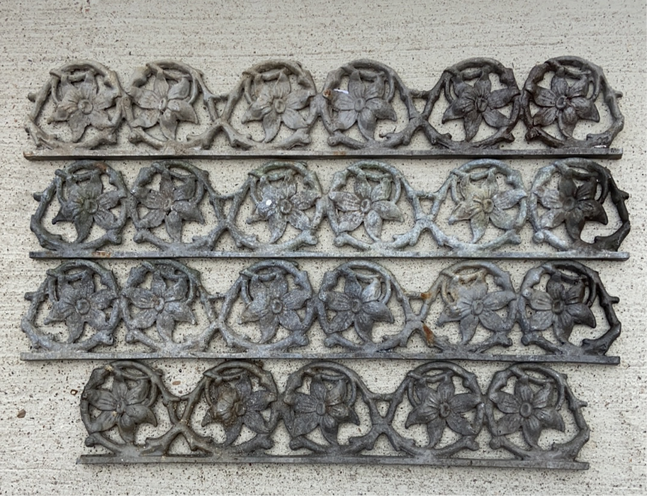 SET OF 4 METAL FENCE ELEMENTS WITH VINES