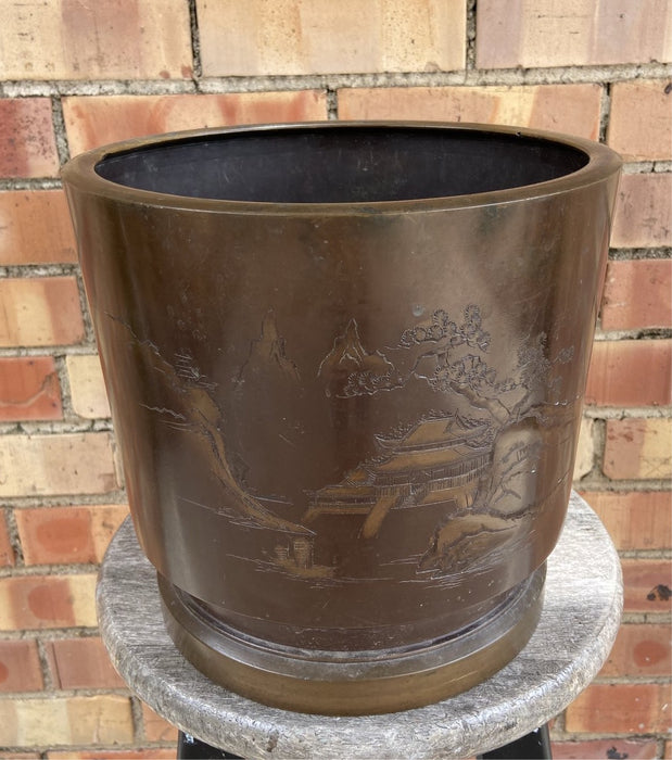 ROUND BRONZE FOOTED METAL PLANTER