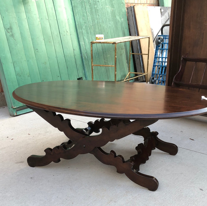 LARGE OVAL COFFEE TABLE WITH X FORM BASE