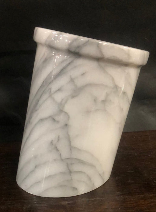 SLANTED WHITE MARBLE CONTAINER