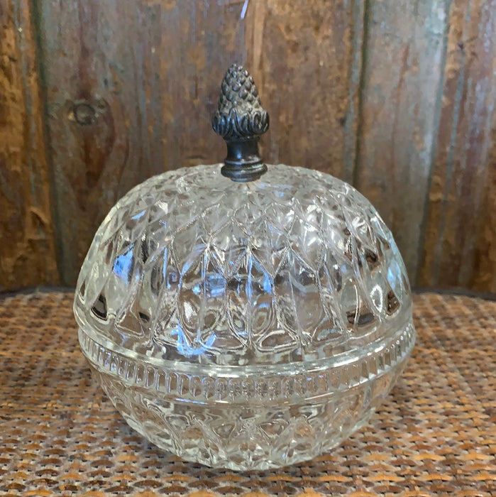 LIDDDED CRYSTAL CANDY JAR WITH FINIAL