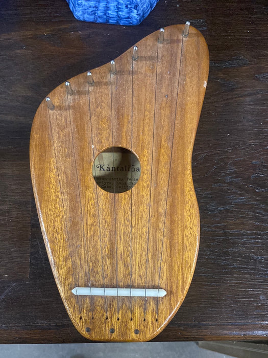 1983 LYRE HARP MAHOGANY "KATALIÑA"