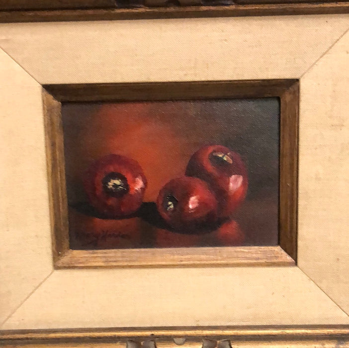 SMALL VINTAGE FRAMED OIL PAINTING OF APPLES