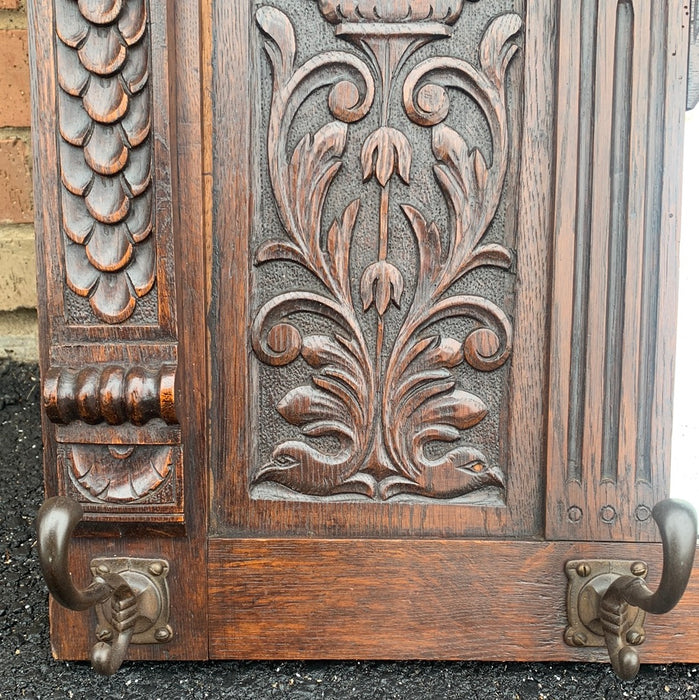 MECHILLIN HANGING OAK COAT RACK WITH MIRROR