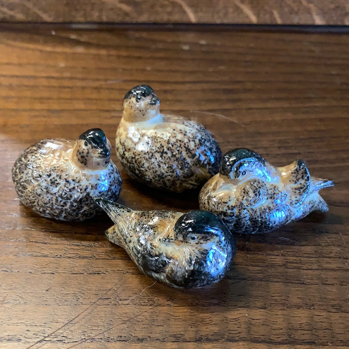 SET OF JAPANESE POTTERY TINY BIRDS