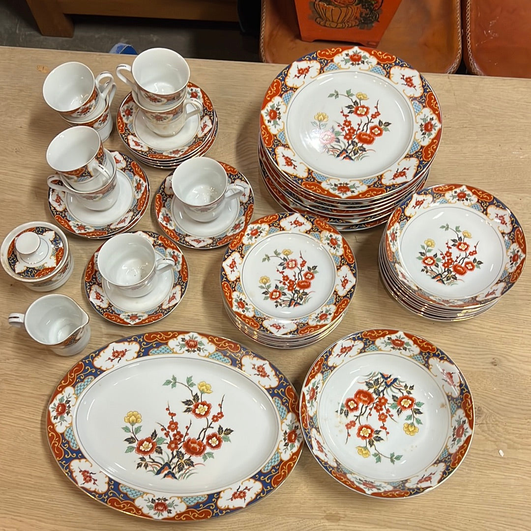 VINTAGE 70'S KYOTO FINE CHINA SET MADE IN JAPAN — Lots of Furniture