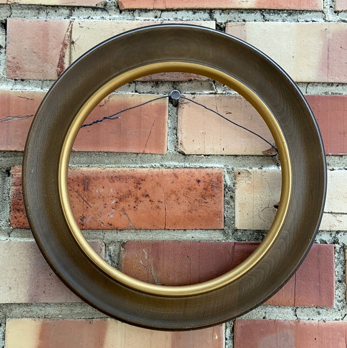 ROUND WOOD PLATE FRAME