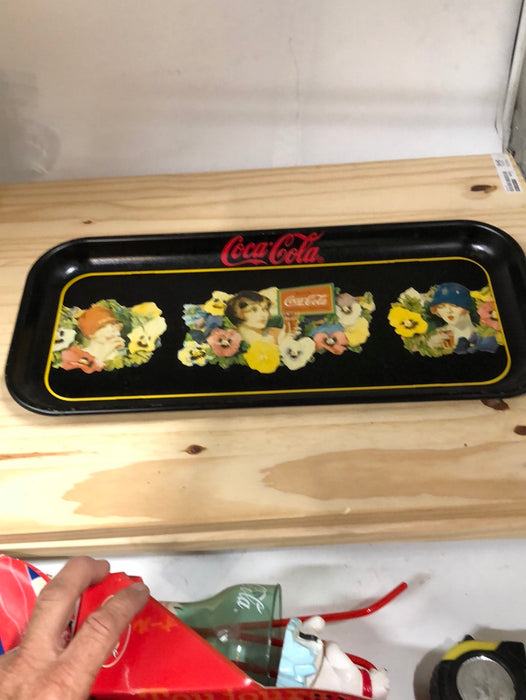 LADIES WITH PANSIES COCA-COLA TRAY